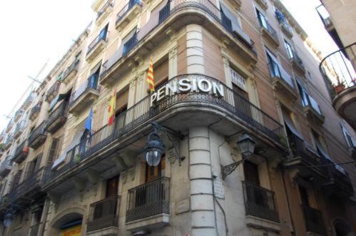Pension Segre Barcelona Exterior photo